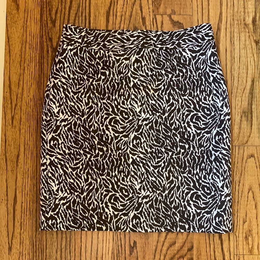 Loft Silk Blend Fully Lined Animal Print Skirt Size 10 P